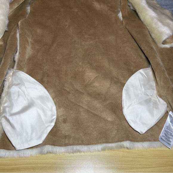 Velvet by Graham & Spencer Cream/Tan Faux Fur Vest size Small - Picture 6 of 9